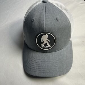 Sasquatch Bigfoot Trucker Hat – Mesh Back Snapback Cap Gray/White "I Believe"
